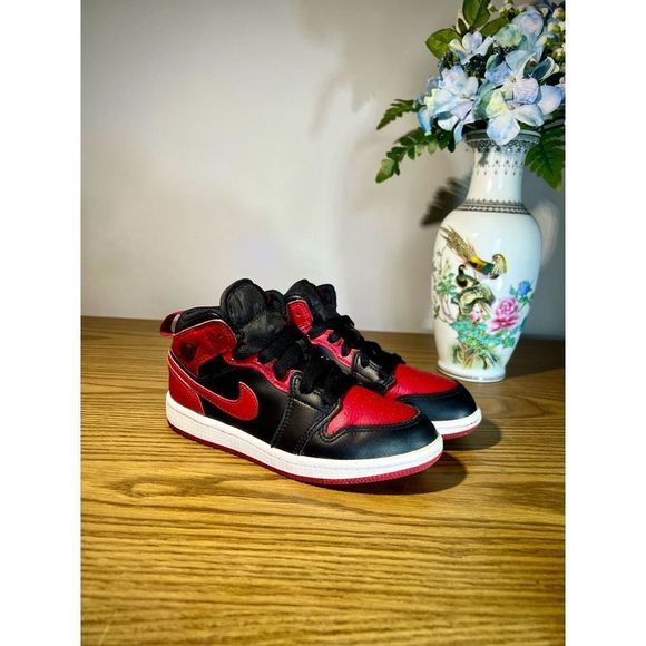 "Banned" Air Jordan | black and red| Size 13C - Picture 1 of 5